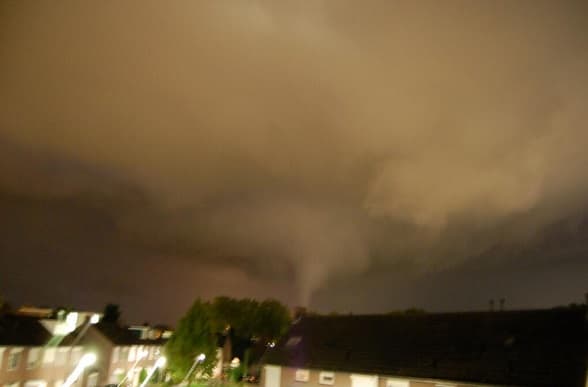 Image d'illustration pour Tornades et coups de vent en Belgique, Pays Bas et Angleterre