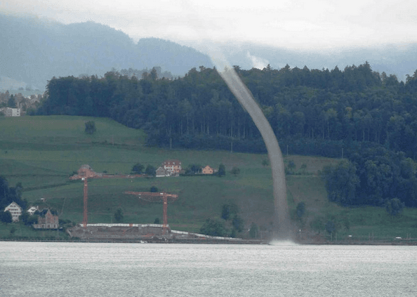 Image d'illustration pour Tubas et trombes en France et en Suisse