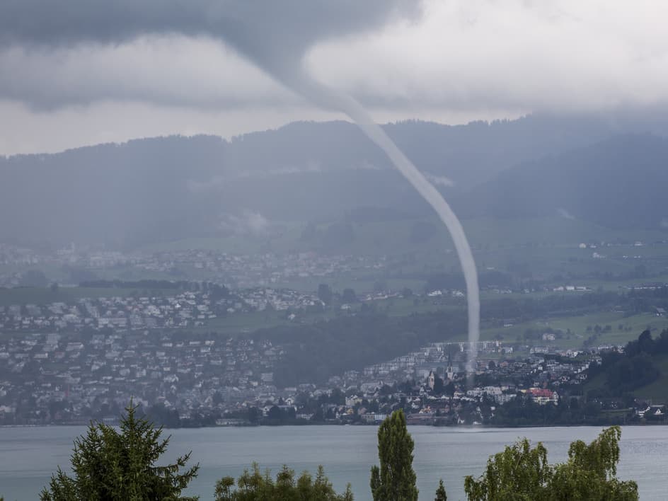 Image d'illustration pour Tubas et trombes en France et en Suisse