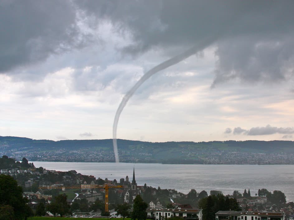 Image d'illustration pour Tubas et trombes en France et en Suisse