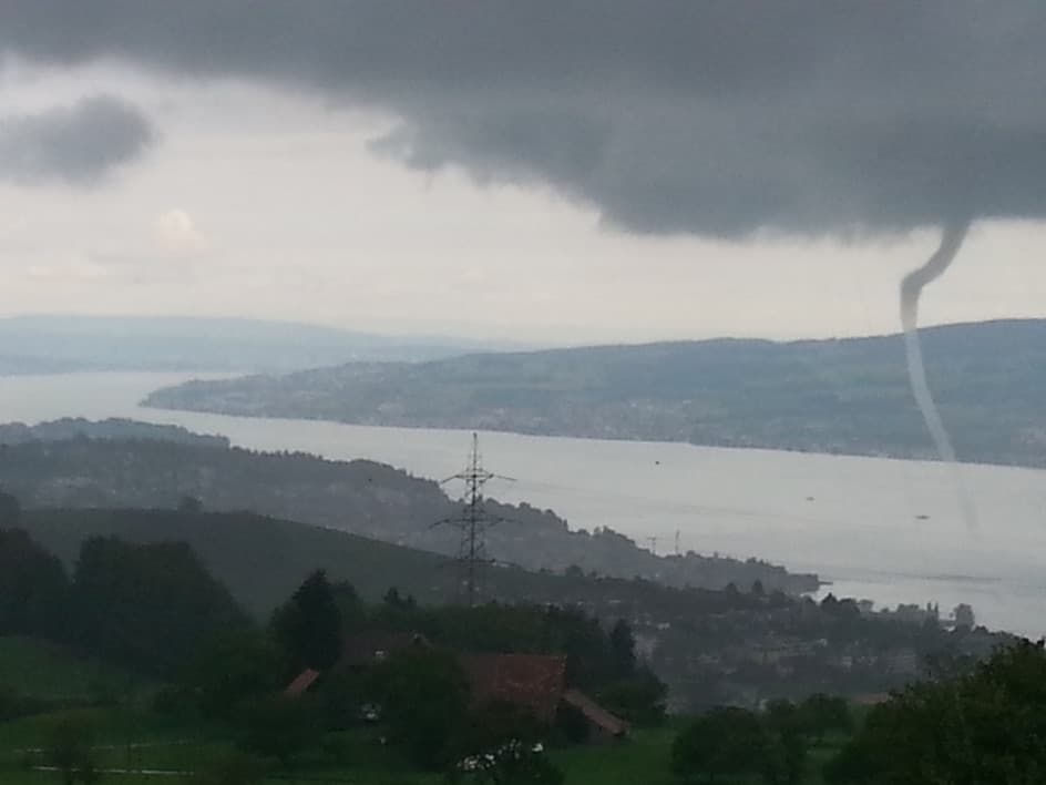 Image d'illustration pour Tubas et trombes en France et en Suisse