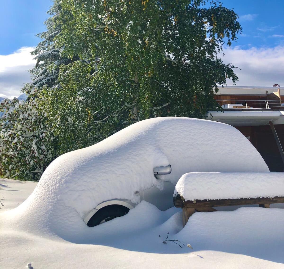 Image d'illustration pour Neige en montagne en septembre : Un phénomène peu commun ?